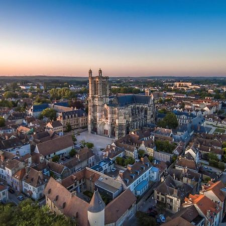 Le Nid Troyens Apartment Troyes Exterior foto